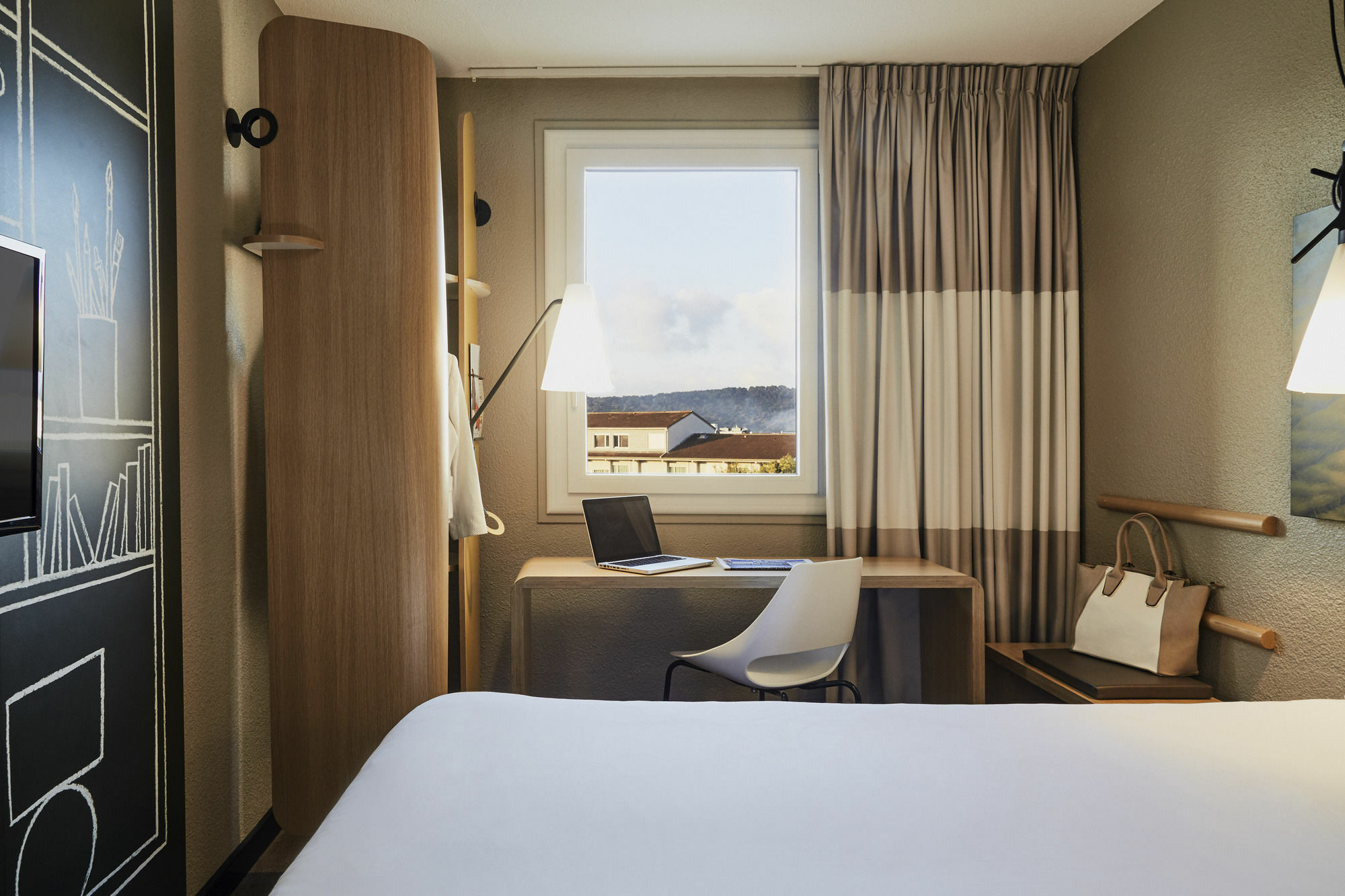 Ibis Toulon La Seyne Sur Mer Exterior photo